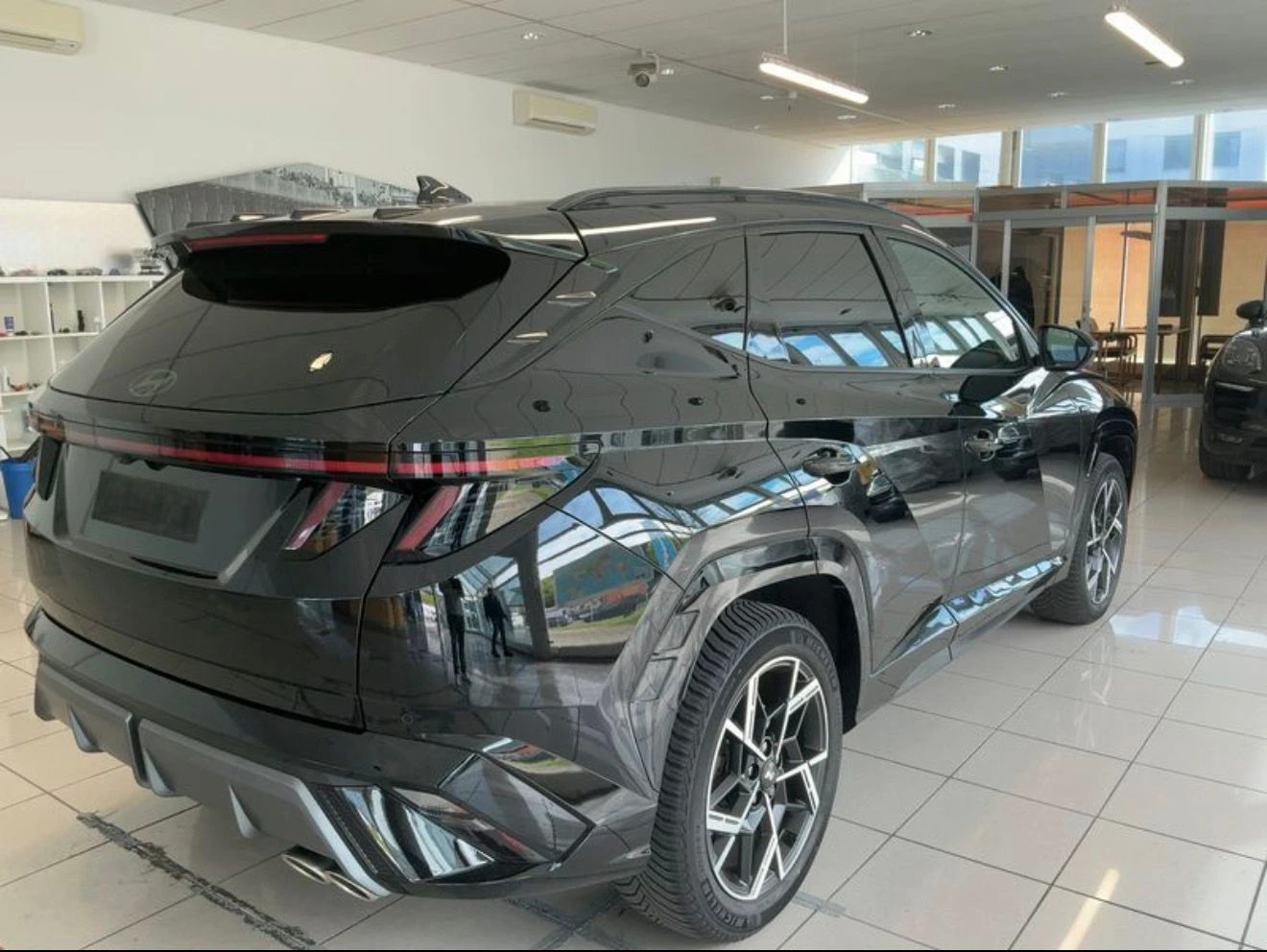 Hyundai Tucson 1.6Hybrid 4x4 чисто нов, снимка 5 - Автомобили и джипове - 54427281