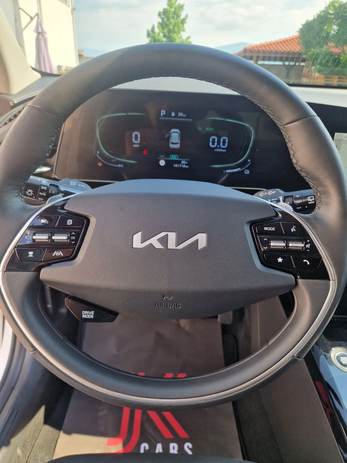 Kia Niro Prestige, снимка 13 - Автомобили и джипове - 54834588