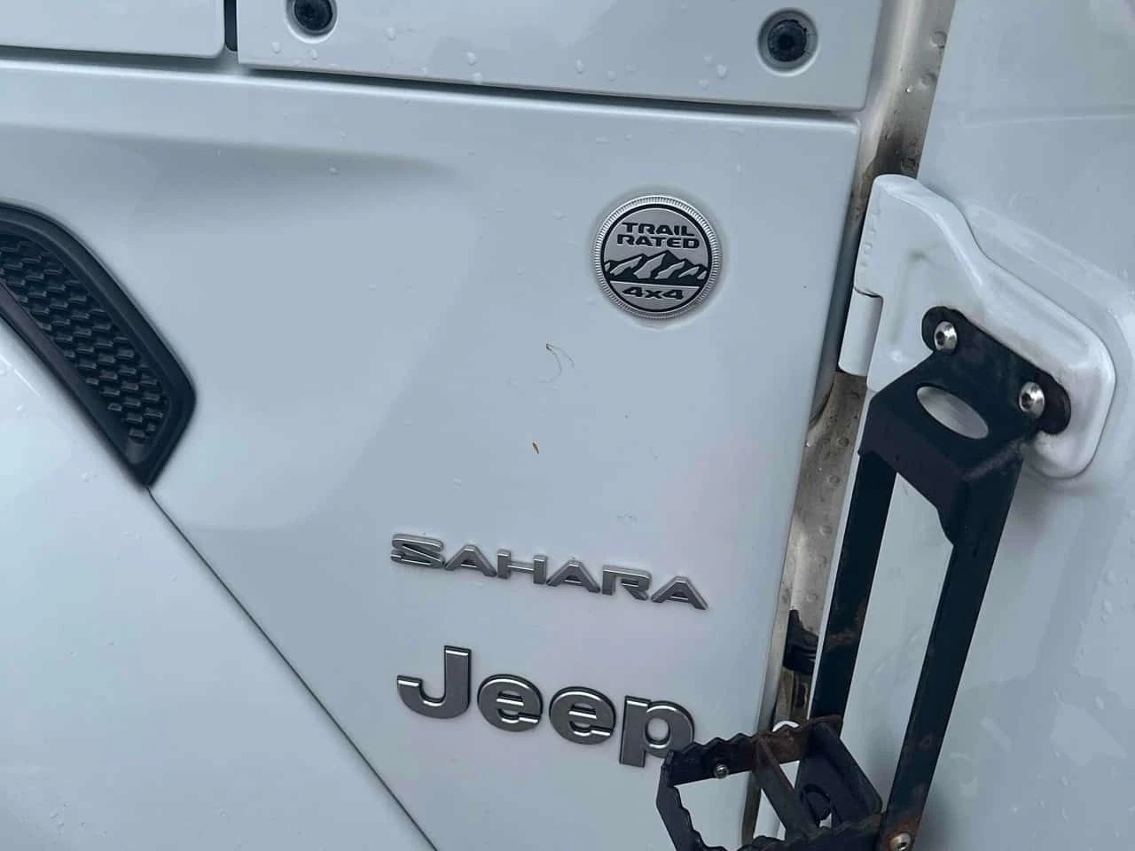 Jeep Wrangler * Sahara * АВТОКРЕДИТ БЕЗ ПЪРВОНАЧАЛНА ВНОСКА* , снимка 11 - Автомобили и джипове - 55182811