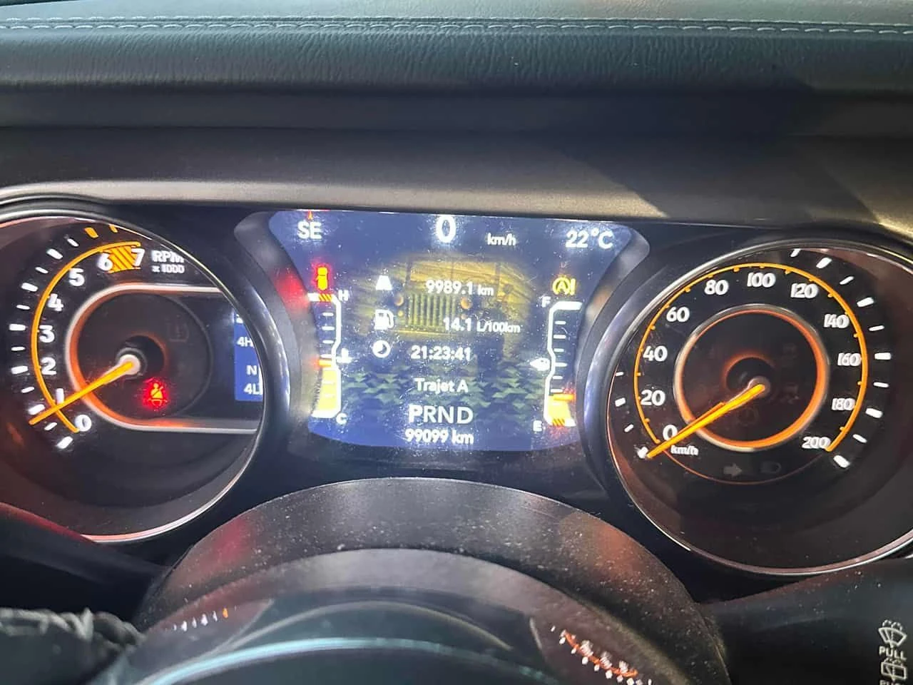 Jeep Wrangler * Sahara * АВТОКРЕДИТ БЕЗ ПЪРВОНАЧАЛНА ВНОСКА* , снимка 8 - Автомобили и джипове - 55182811
