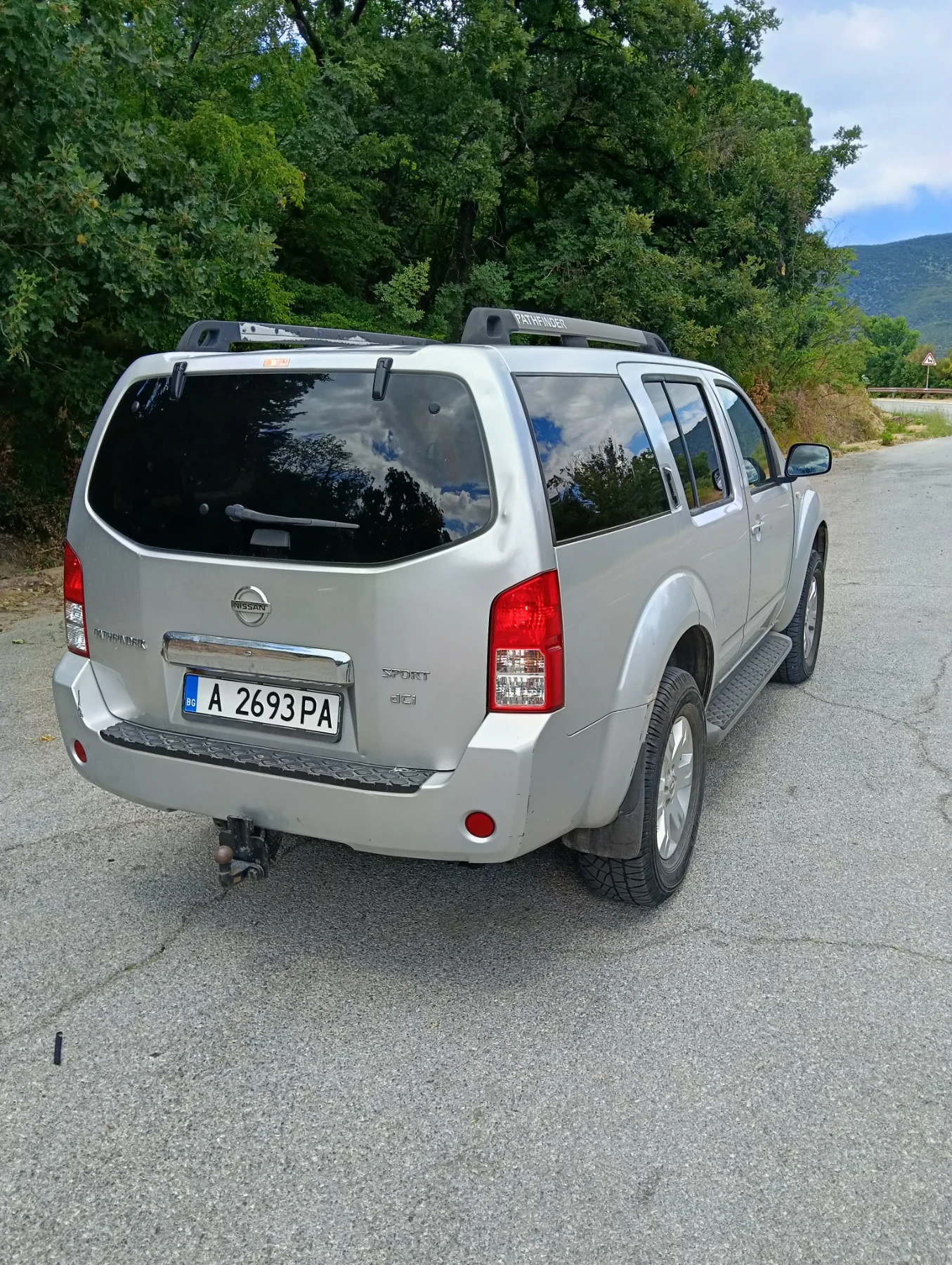 Nissan Pathfinder, снимка 3 - Автомобили и джипове - 55428219