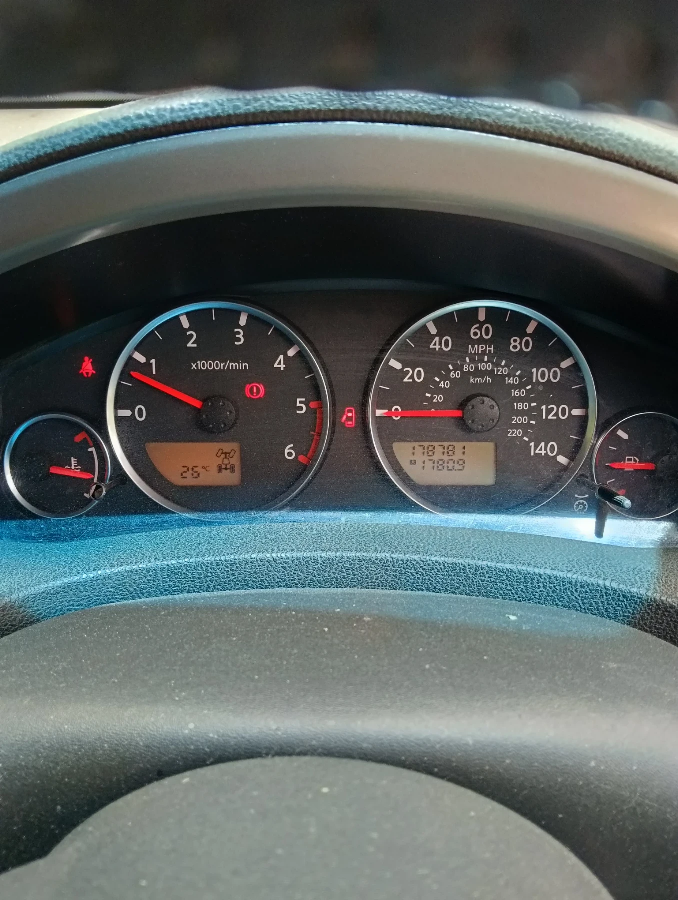 Nissan Pathfinder, снимка 6 - Автомобили и джипове - 55428219