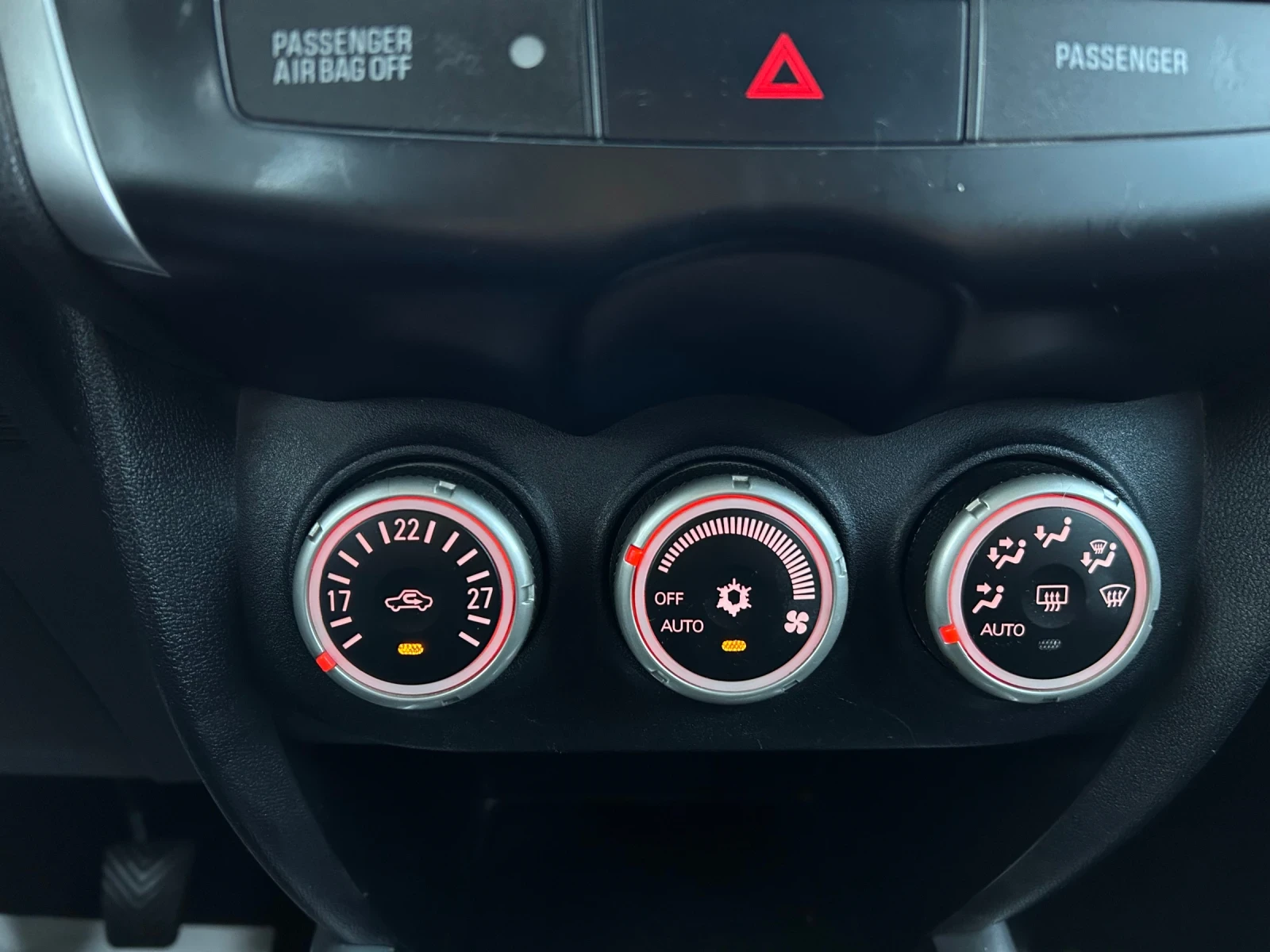 Mitsubishi Outlander 1.8 6ск 4х4 ЕU5 , снимка 14 - Автомобили и джипове - 55657602