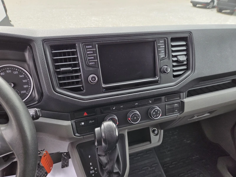 VW Crafter 2.0 TDI, Нави, Лед, Клима, Подгрев, Автомат, снимка 12 - Бусове и автобуси - 53285182