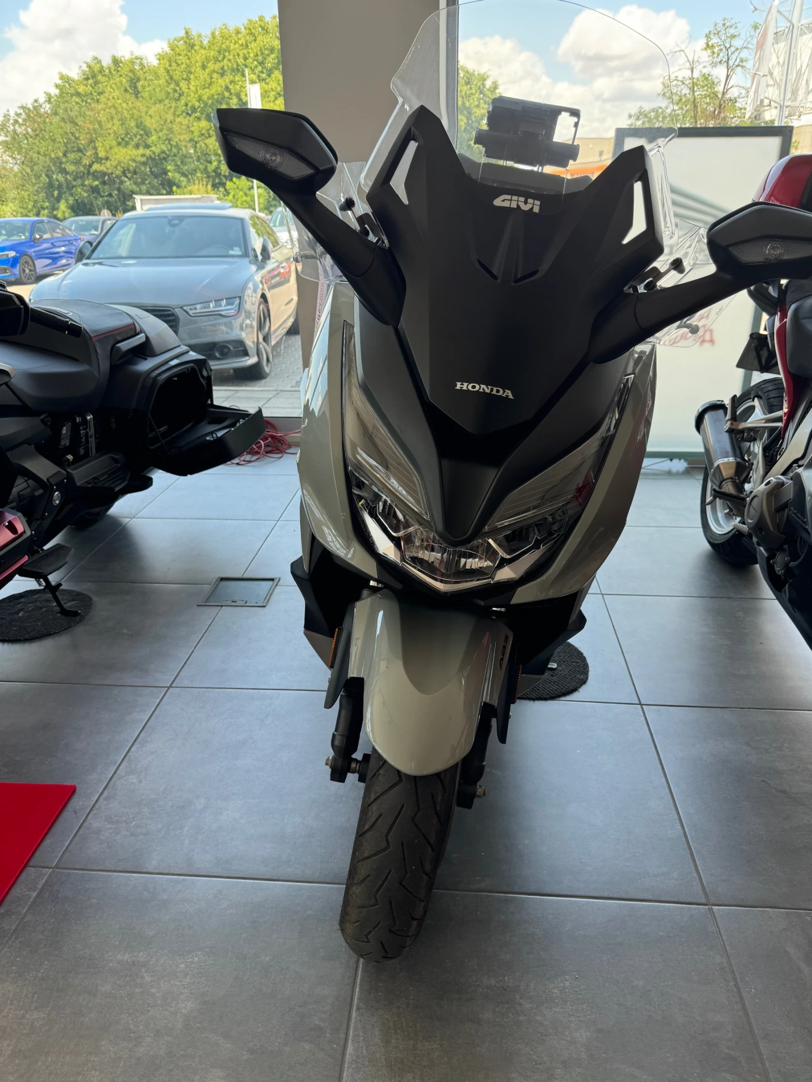 Honda Forza 350 - изображение 3