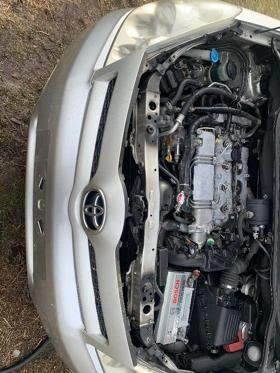 Toyota Corolla verso 2.0 D-4D 116К.с  ляв волан НА ЧАСТИ, снимка 5