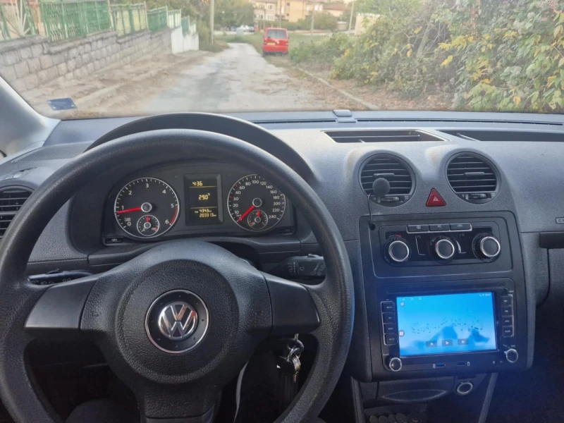 VW Caddy, снимка 6 - Автомобили и джипове - 47551028