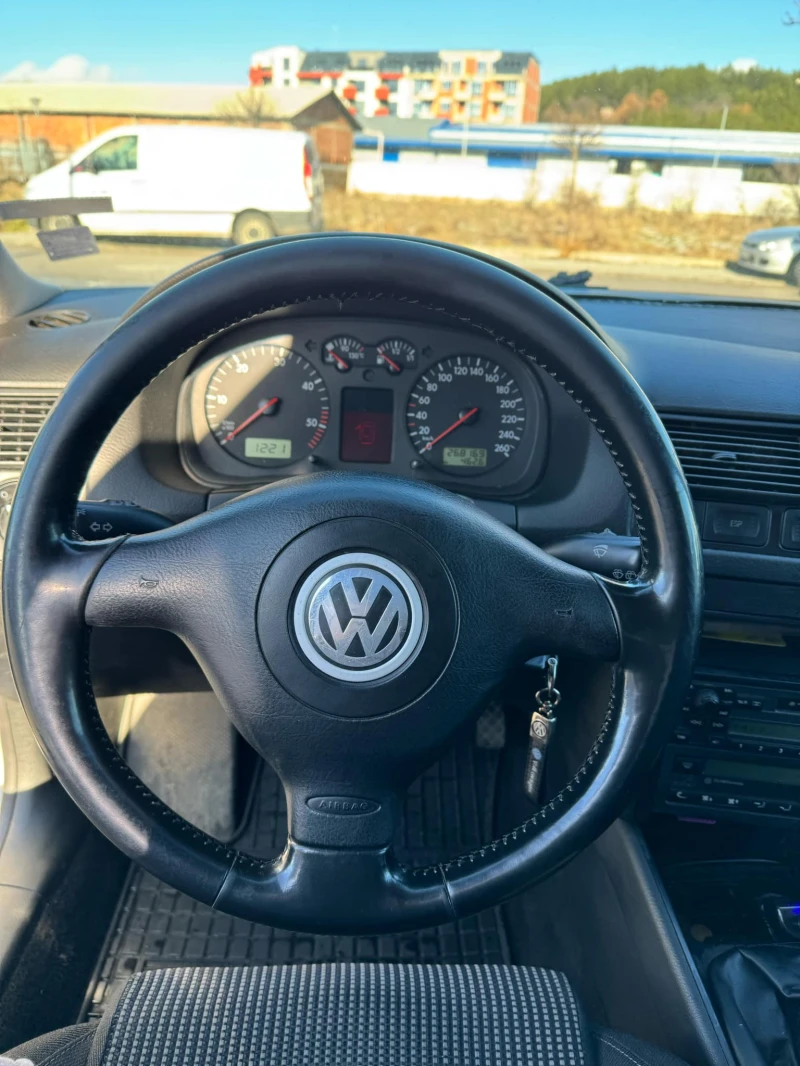 VW Golf, снимка 6 - Автомобили и джипове - 48382613