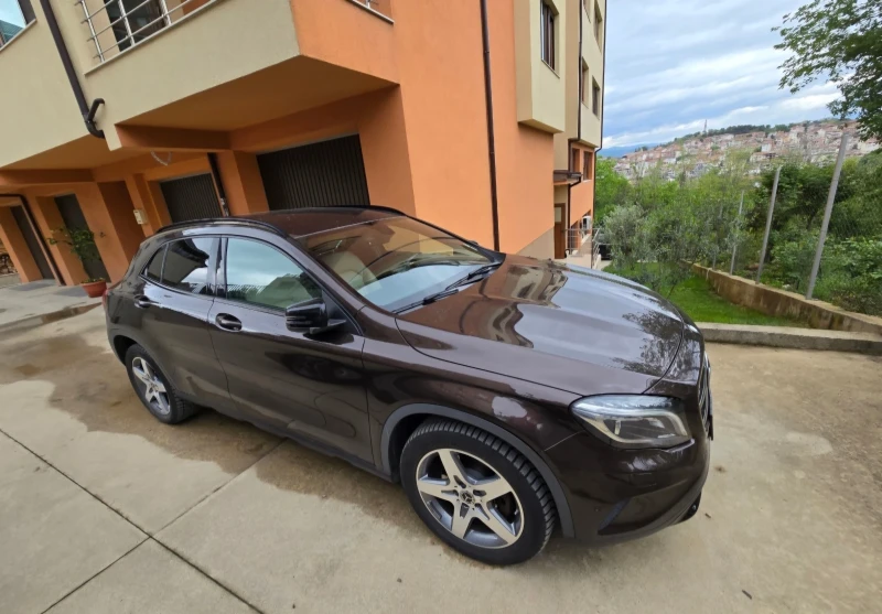 Mercedes-Benz CLA 220, снимка 2 - Автомобили и джипове - 48830587