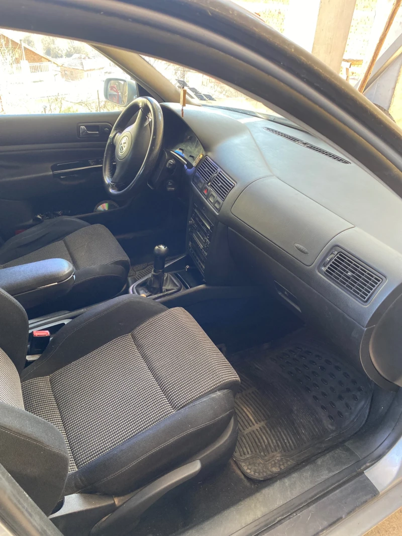 VW Golf 1.9 131, снимка 7 - Автомобили и джипове - 49267982