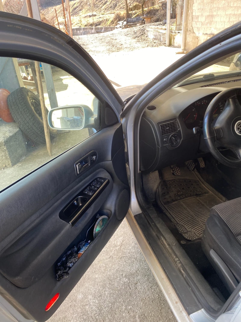 VW Golf 1.9 131, снимка 11 - Автомобили и джипове - 49267982