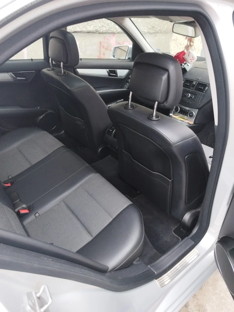 Mercedes-Benz C 200 AVANTGARDE , снимка 10 - Автомобили и джипове - 52551580