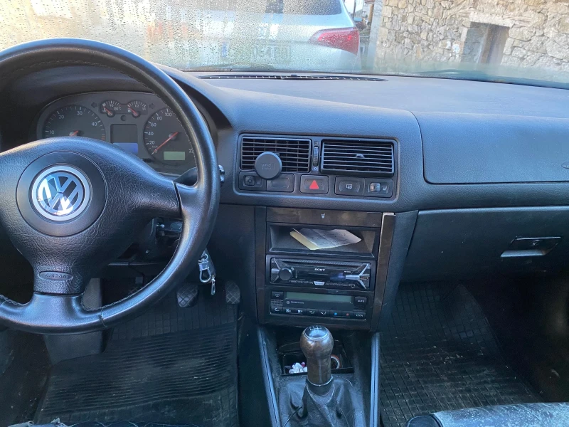 VW Golf 1.9GTI, снимка 3 - Автомобили и джипове - 52791498