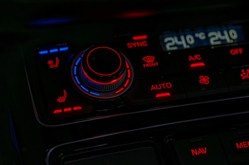 Audi A8 4.2TDI/Алкантар/Обдухване/Bang&Olufsen Premium/Кам, снимка 9 - Автомобили и джипове - 52829850