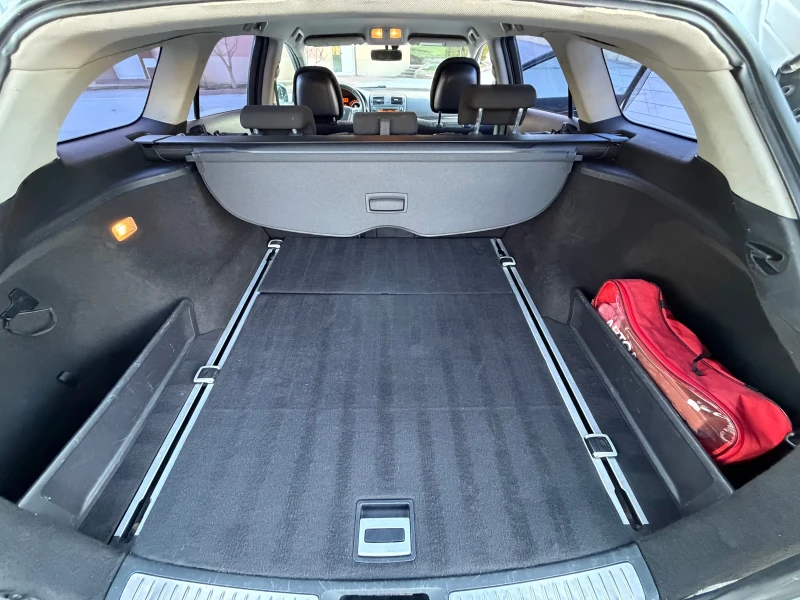 Toyota Avensis 2.2D-CAT Aвтоматик, снимка 14 - Автомобили и джипове - 53112128