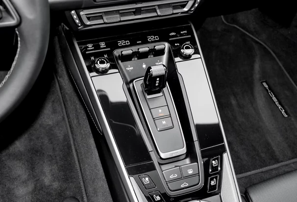 Porsche 911 Carrera 4S = Sport Chrono = Гаранция - изображение 9
