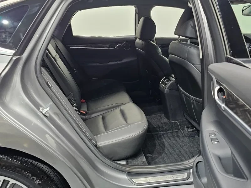 Hyundai Grandeur Hybrid Premium, снимка 11 - Автомобили и джипове - 55643736