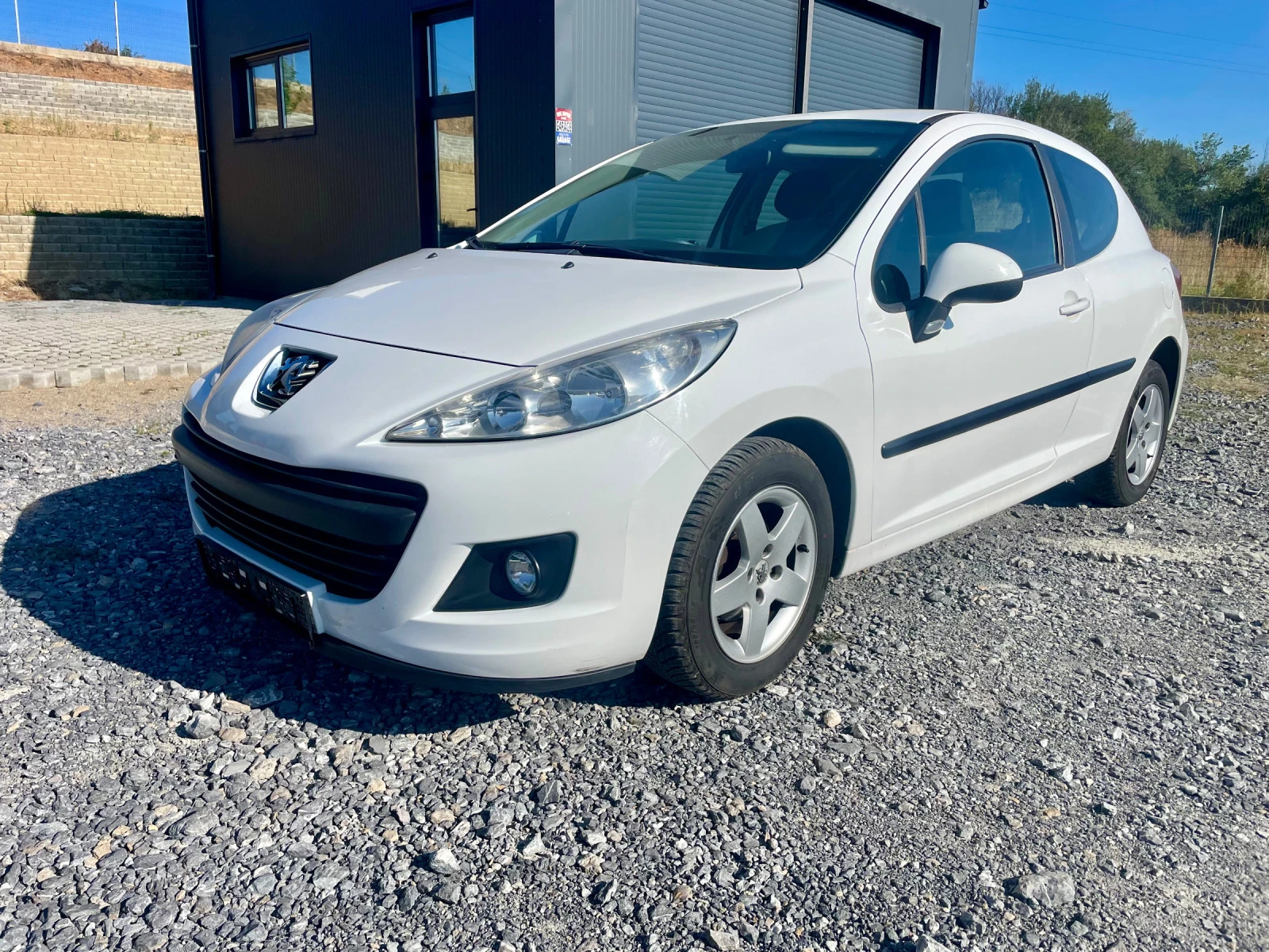 Peugeot 207 1.4 / 75 к.с. - [1] 