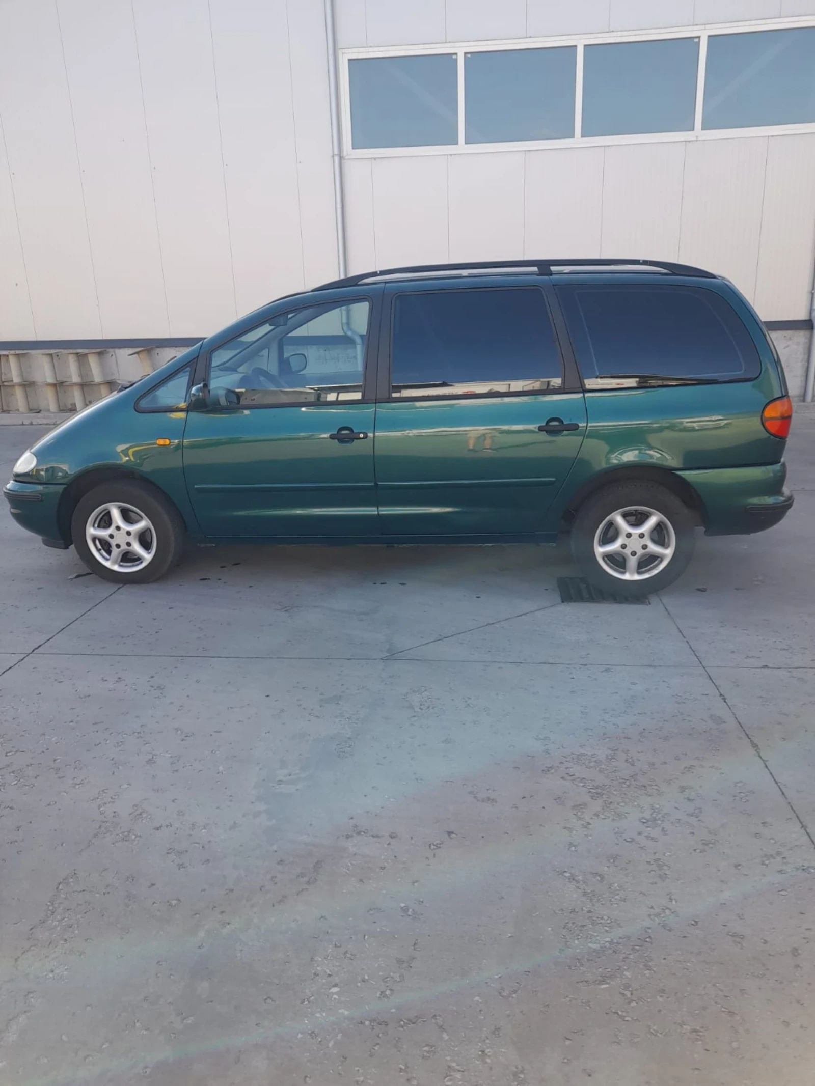VW Sharan 1.9 TDI 110ps  - изображение 6