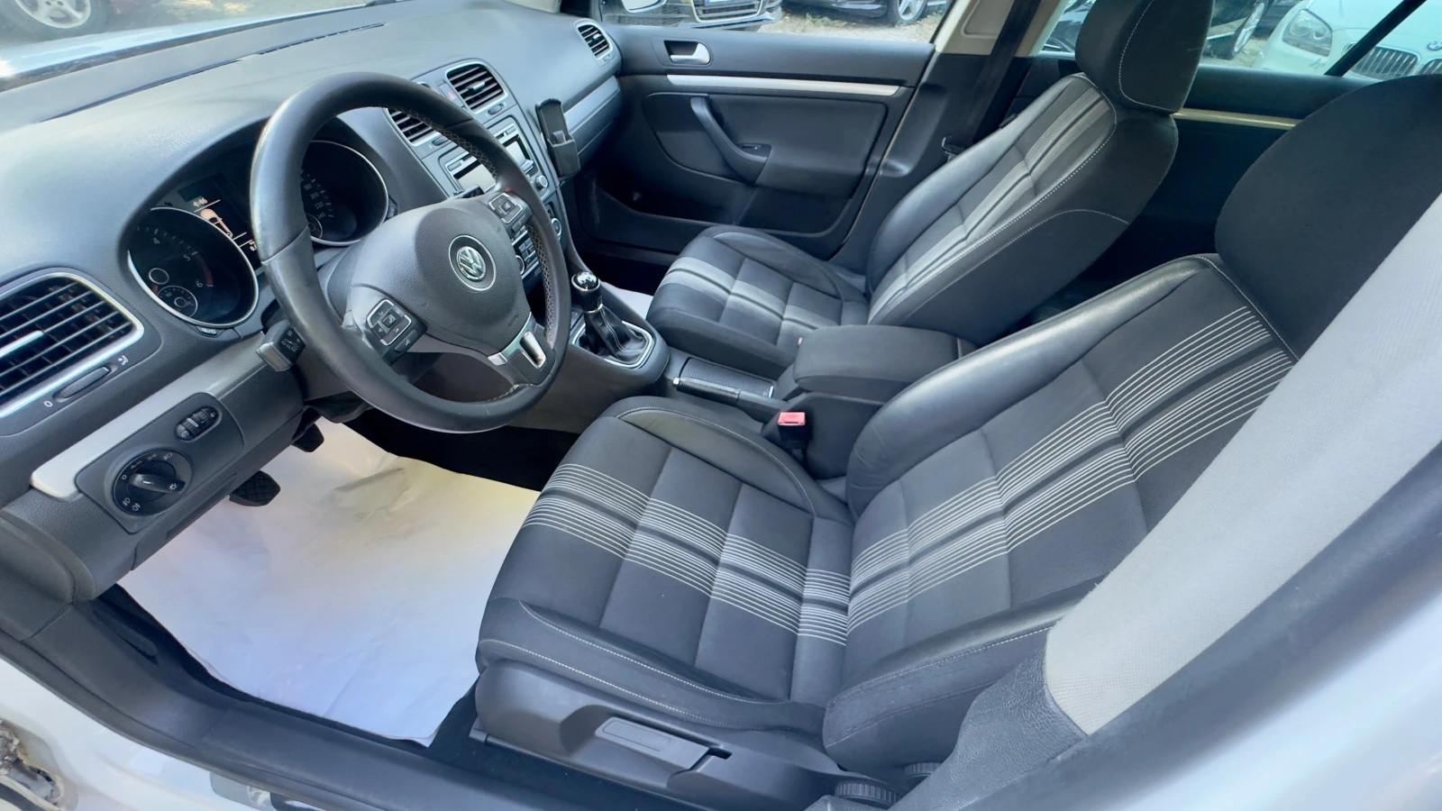 VW Golf 1.6TDI-MATCH - изображение 9