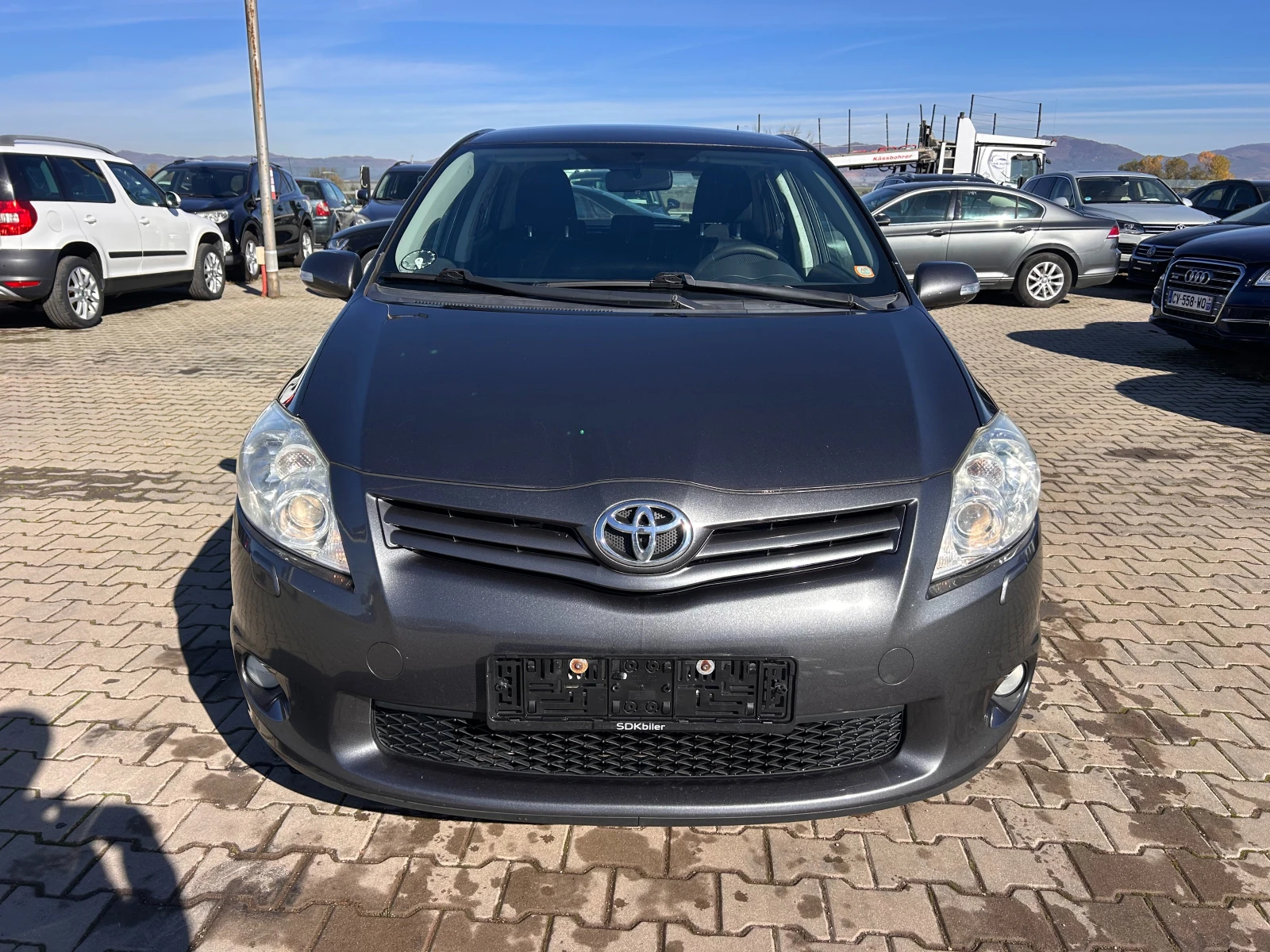 Toyota Auris 1.3i EURO 5 - изображение 3