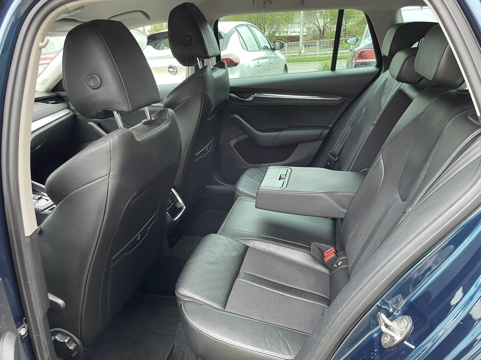 Skoda Octavia 2.0 TDI 150hp DSG7 | Mobile.bg   15