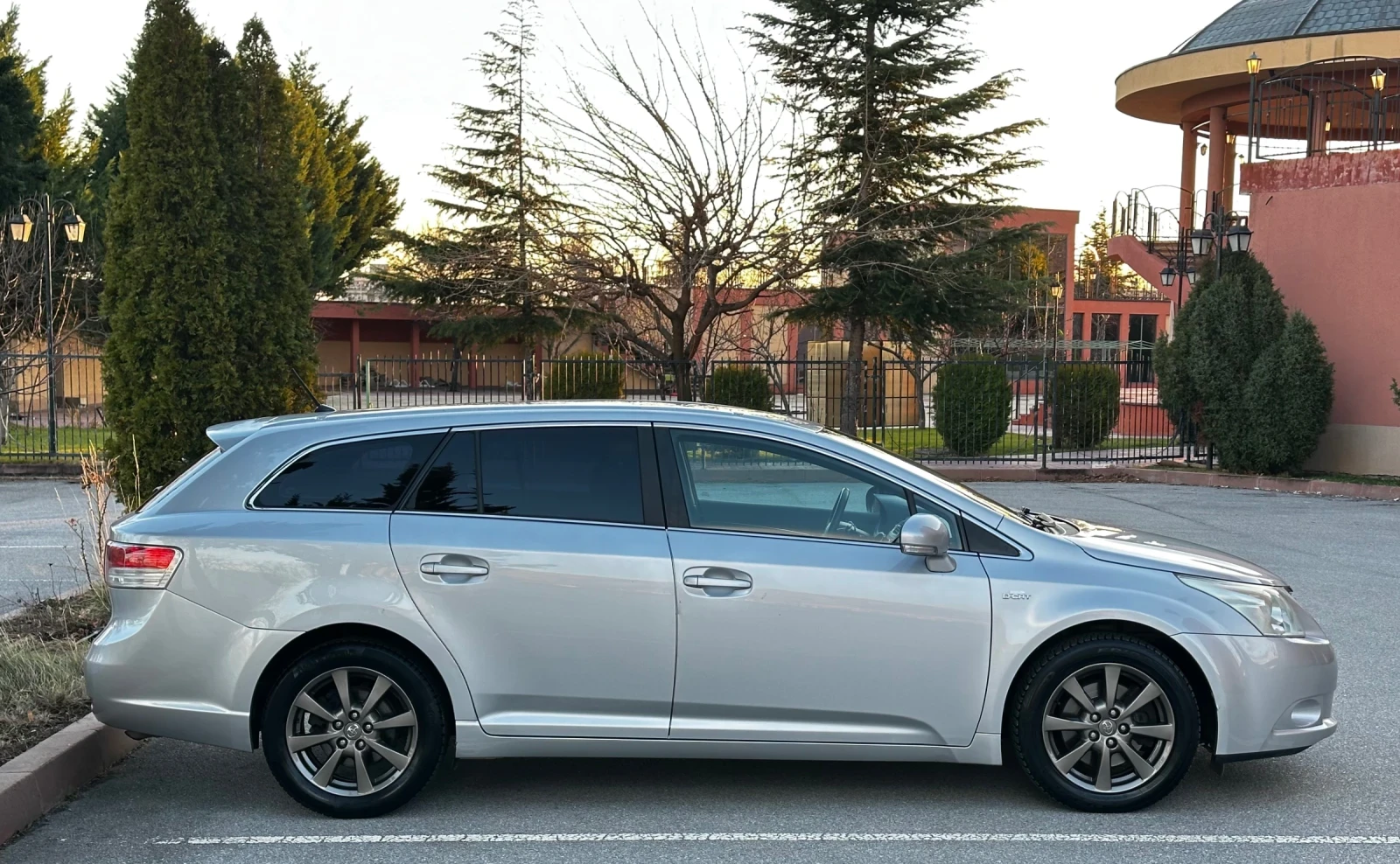 Toyota Avensis 2.2D-CAT A�������� | Mobile.bg � ����������� 6