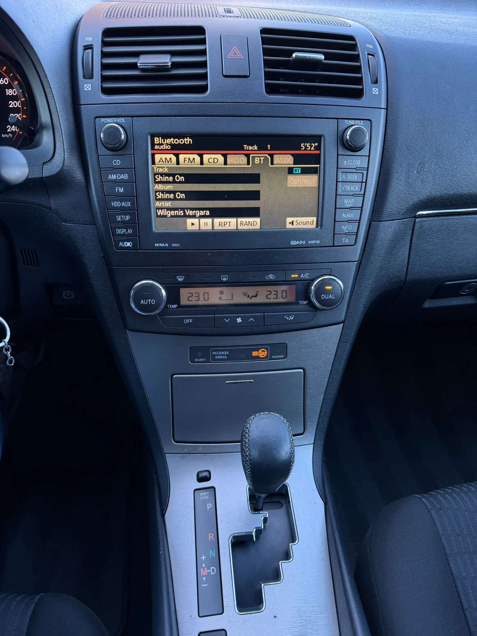 Toyota Avensis 2.2D-CAT A�������� | Mobile.bg � ����������� 12