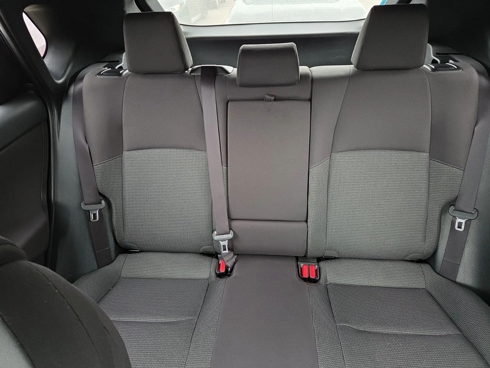 Toyota bZ4X L | Mobile.bg � ����������� 11