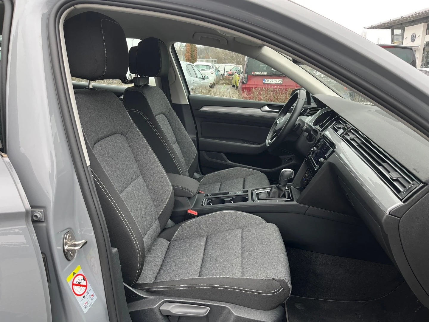 VW Passat Business 2.0 TDI SCR DSG, снимка 8 - Автомобили и джипове - 56421783