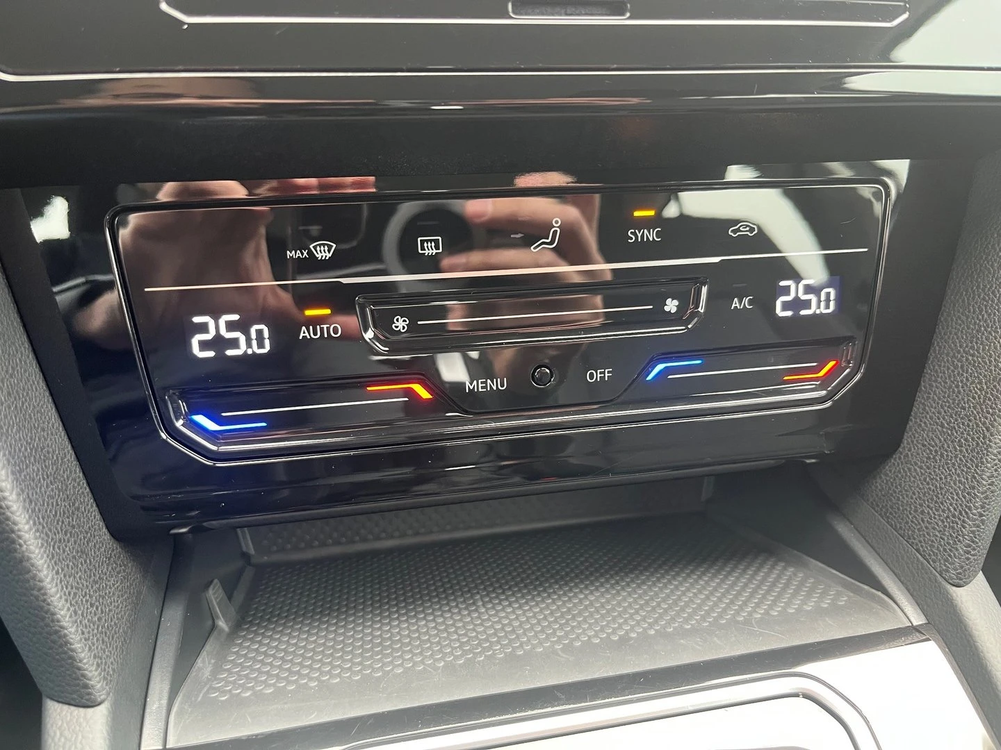 VW Passat Business 2.0 TDI SCR DSG, снимка 13 - Автомобили и джипове - 56421783