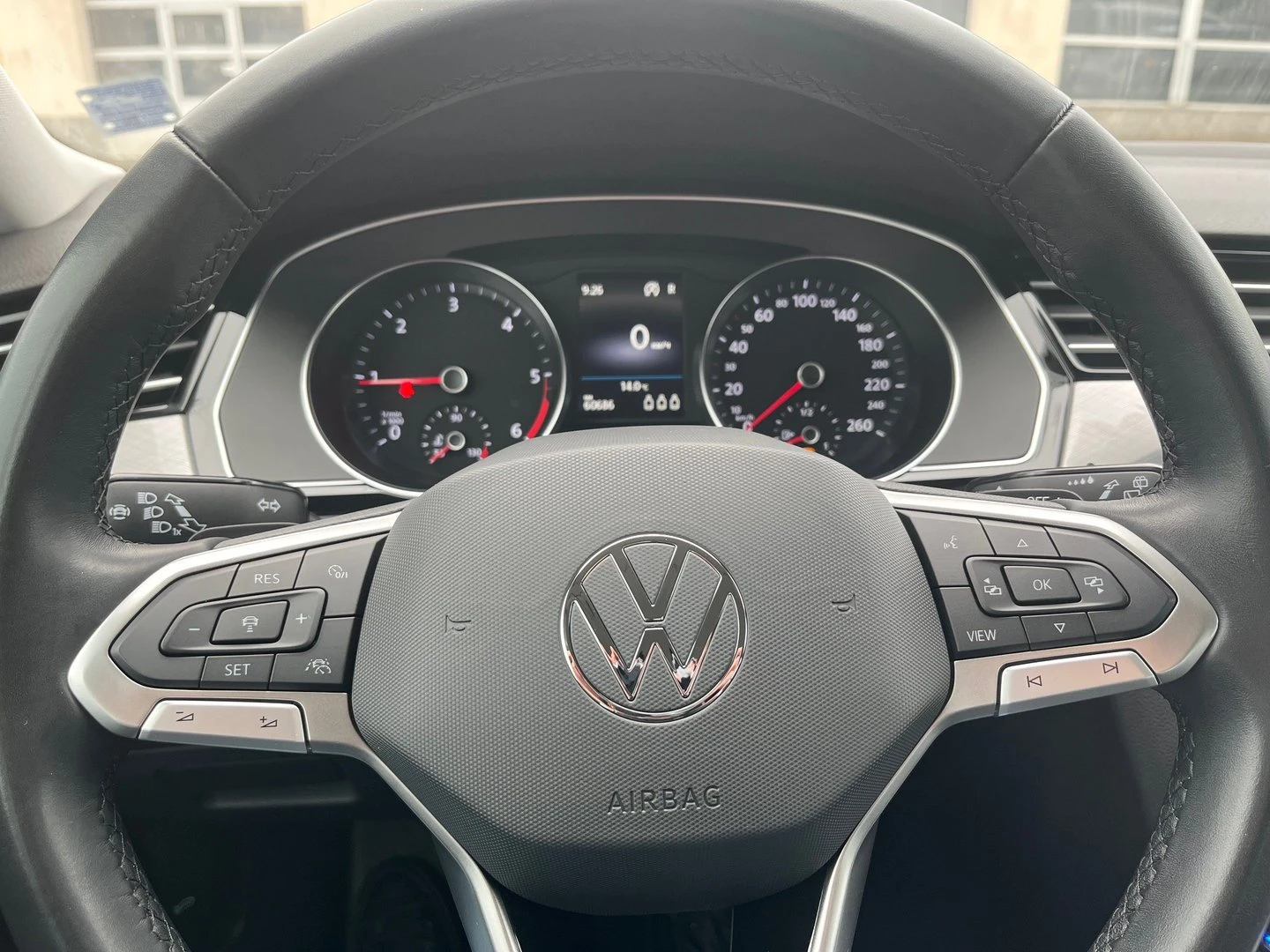 VW Passat Business 2.0 TDI SCR DSG, снимка 11 - Автомобили и джипове - 56421783