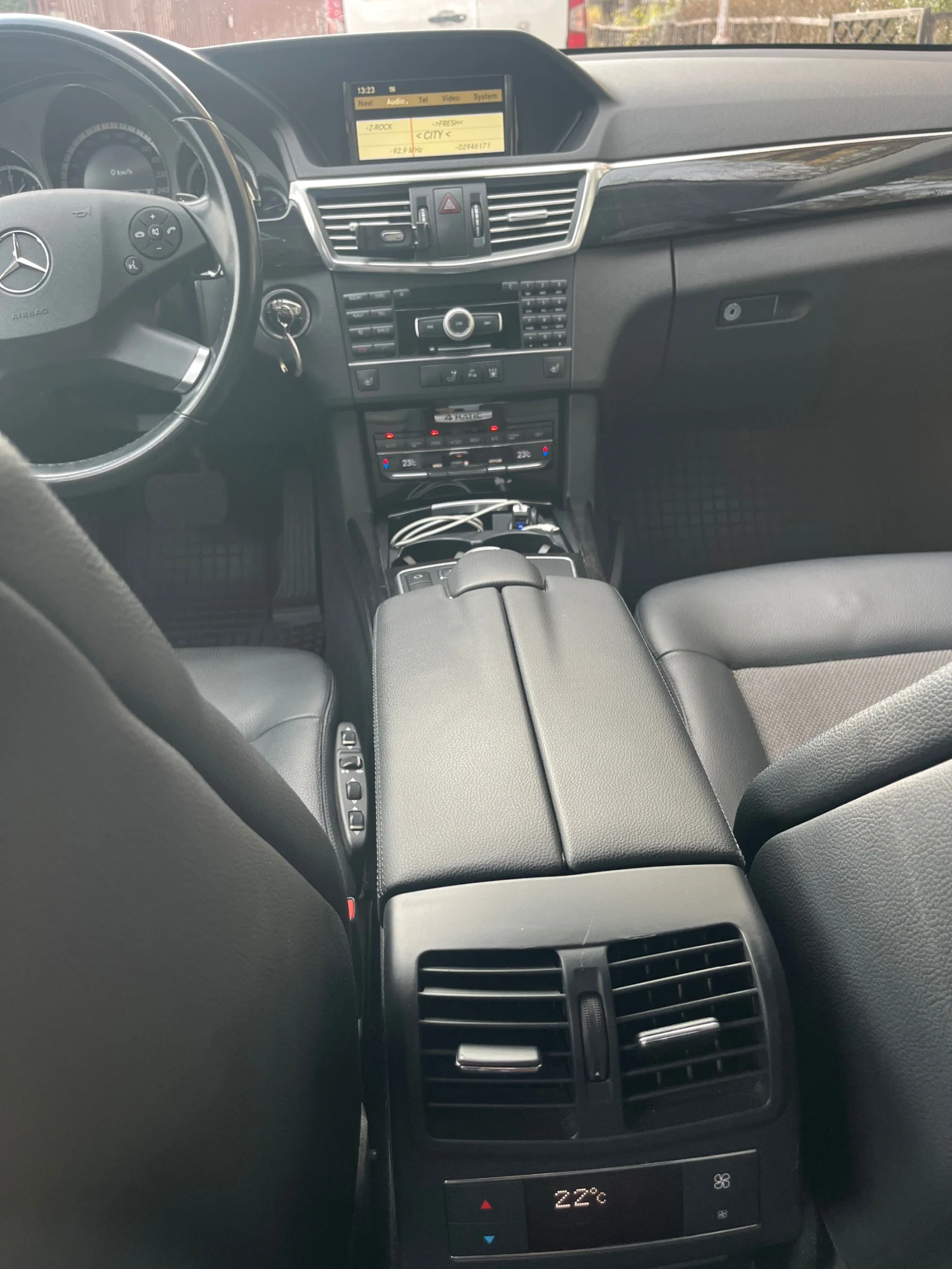 Mercedes-Benz E 350  - изображение 7