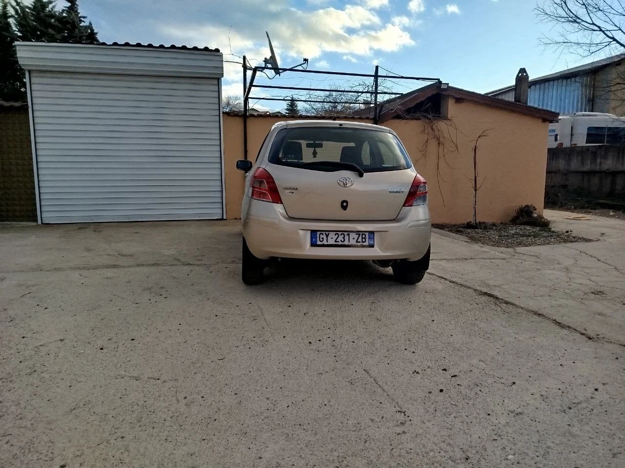 Toyota Yaris 1.4 D4D, снимка 5 - Автомобили и джипове - 53712616