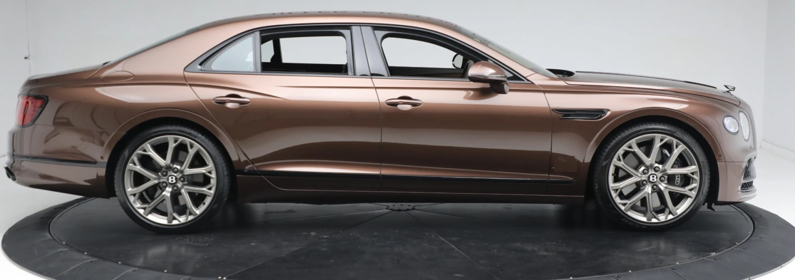 Bentley Flying Spur 4.0 V8, снимка 4 - Автомобили и джипове - 53721911