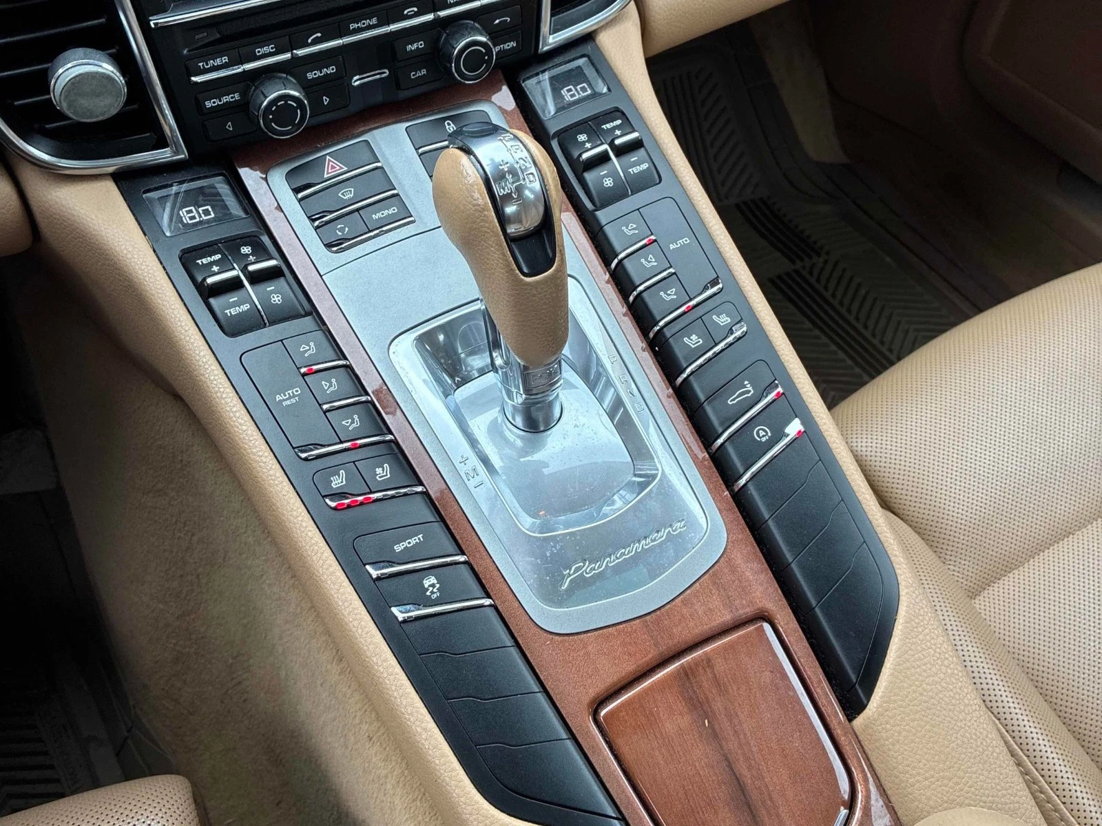Porsche Panamera 2 Ключа/Памет/Кейлес/Камера, снимка 11 - Автомобили и джипове - 54394108