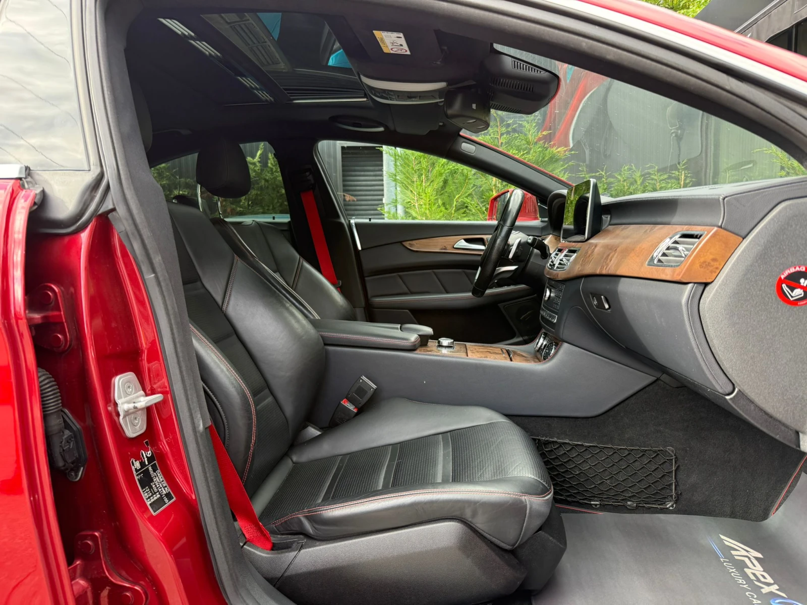 Mercedes-Benz CLS 350 AMG/4MATIC/HARMAN KARDON/TV, снимка 14 - Автомобили и джипове - 54549680