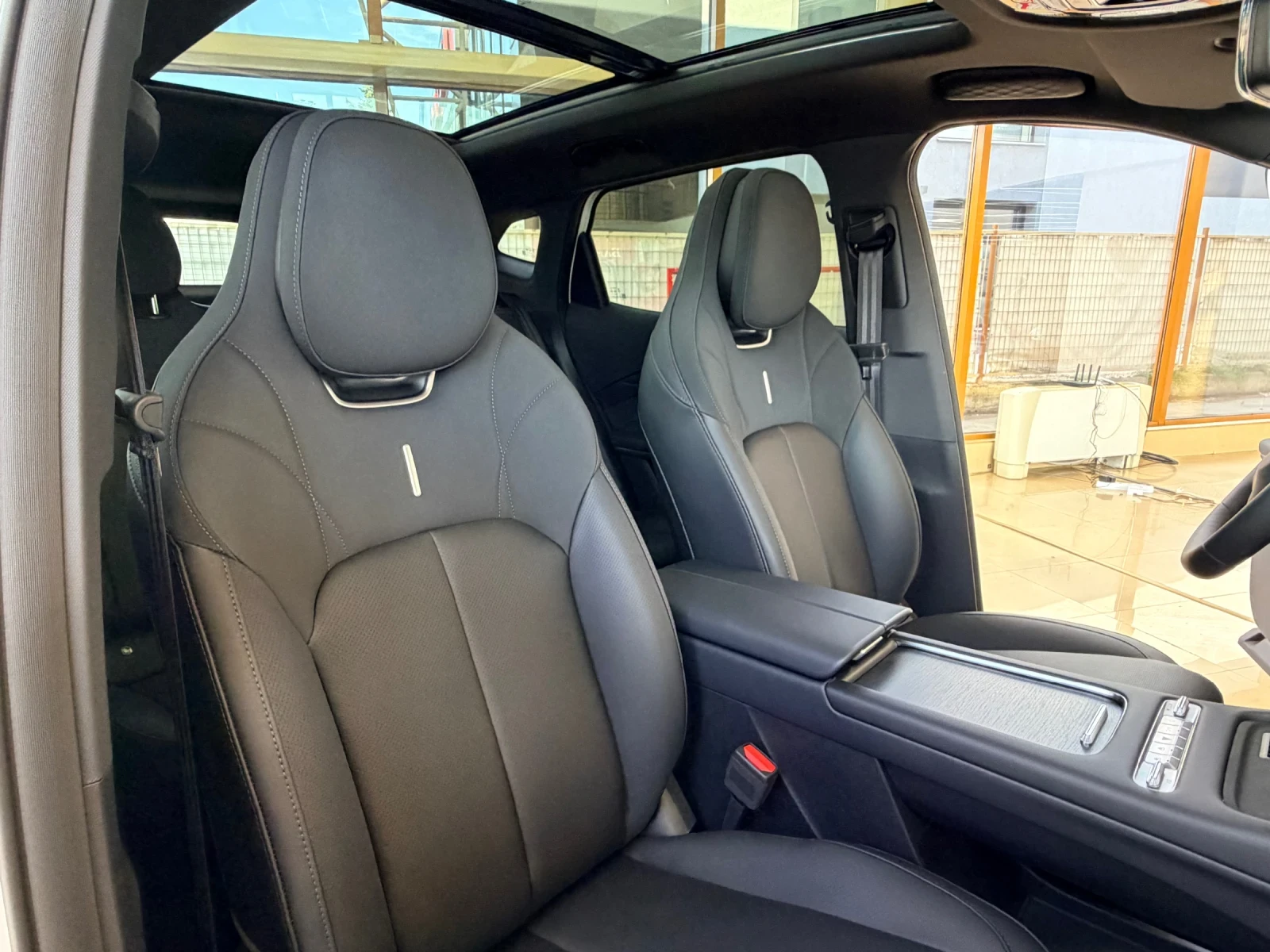 Omoda 7 Phev 351 кс , снимка 9 - Автомобили и джипове - 54691256