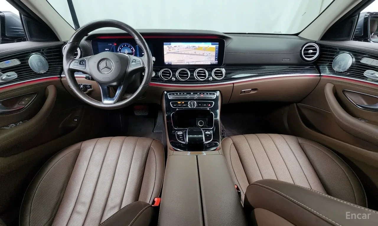 Mercedes-Benz E 400 360view* Pano* Burmester* Обдухване* Подгрев* HUD*, снимка 5 - Автомобили и джипове - 54739785