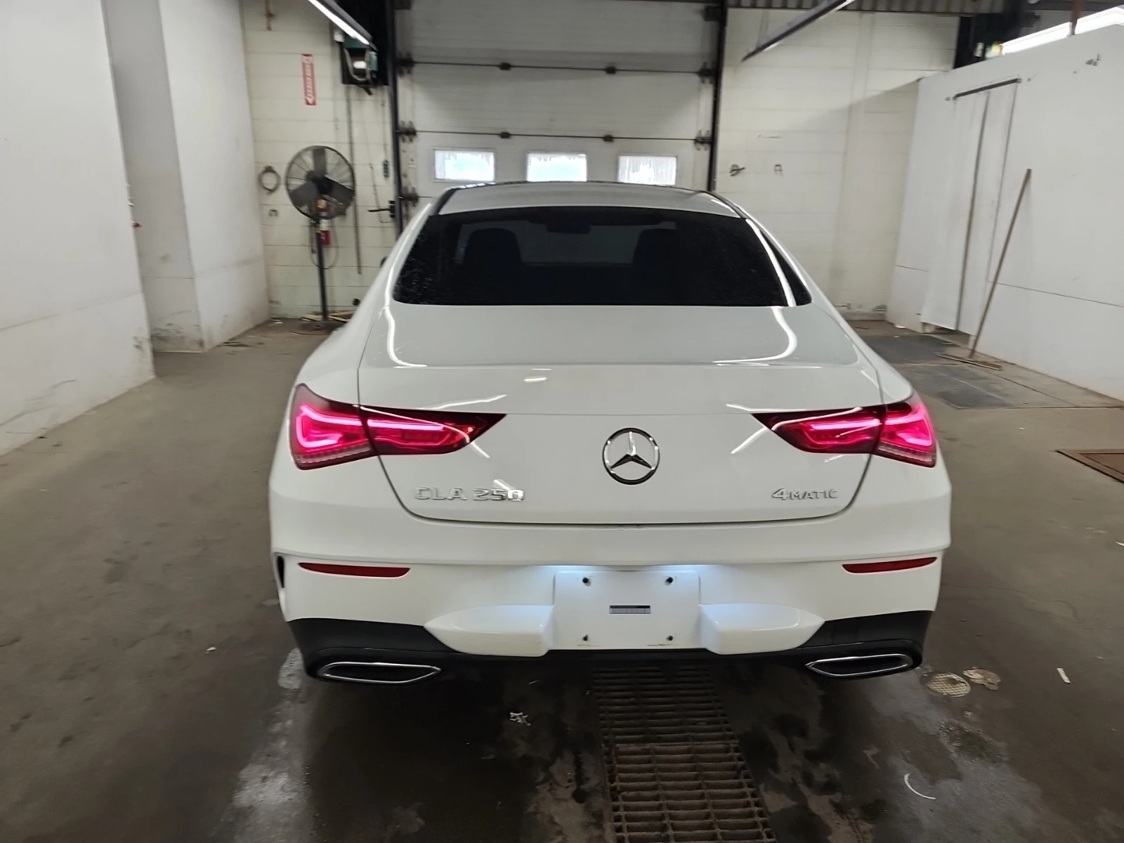Mercedes-Benz CLA 250 * * CARFAX * * АВТО КРЕДИТ * * , снимка 5 - Автомобили и джипове - 55133088