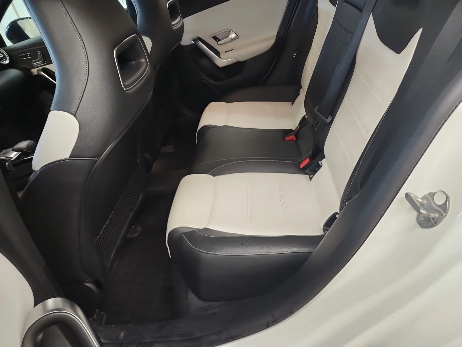 Mercedes-Benz CLA 250 * * CARFAX * * АВТО КРЕДИТ * * , снимка 12 - Автомобили и джипове - 55133088