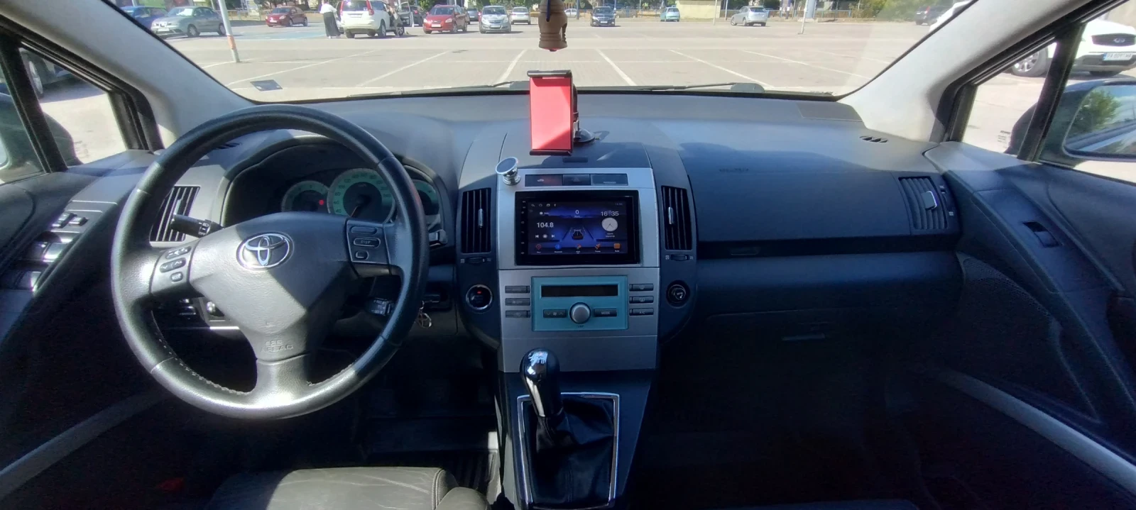 Toyota Corolla verso D-4D, снимка 10 - Автомобили и джипове - 55647249