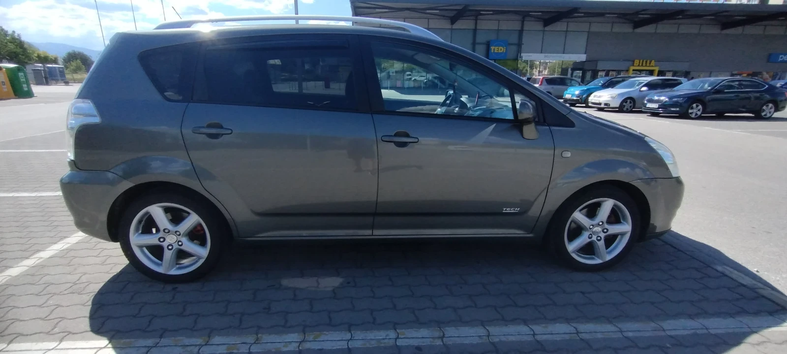 Toyota Corolla verso D-4D, снимка 2 - Автомобили и джипове - 55647249