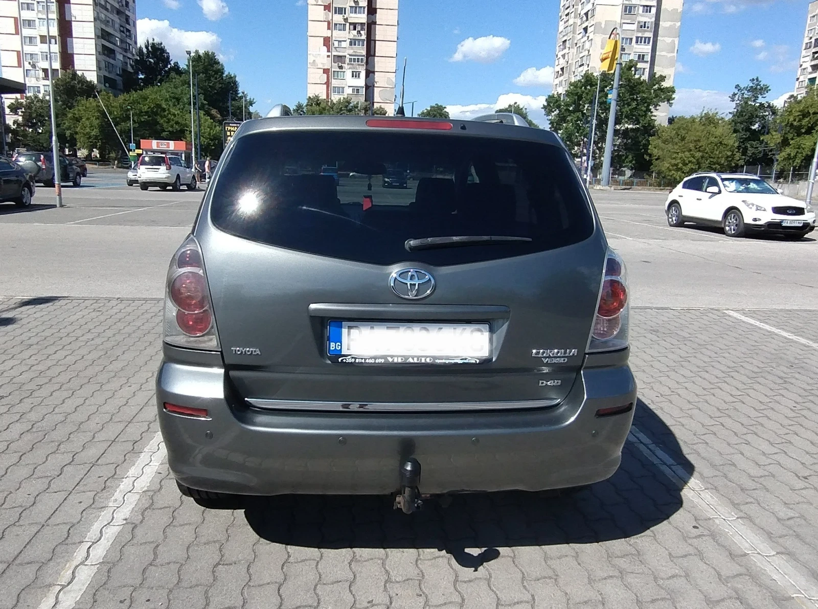 Toyota Corolla verso D-4D, снимка 4 - Автомобили и джипове - 55647249