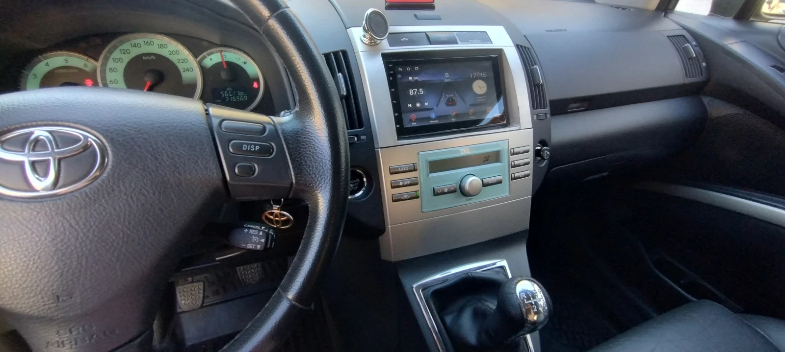 Toyota Corolla verso D-4D | Mobile.bg � ����������� 15