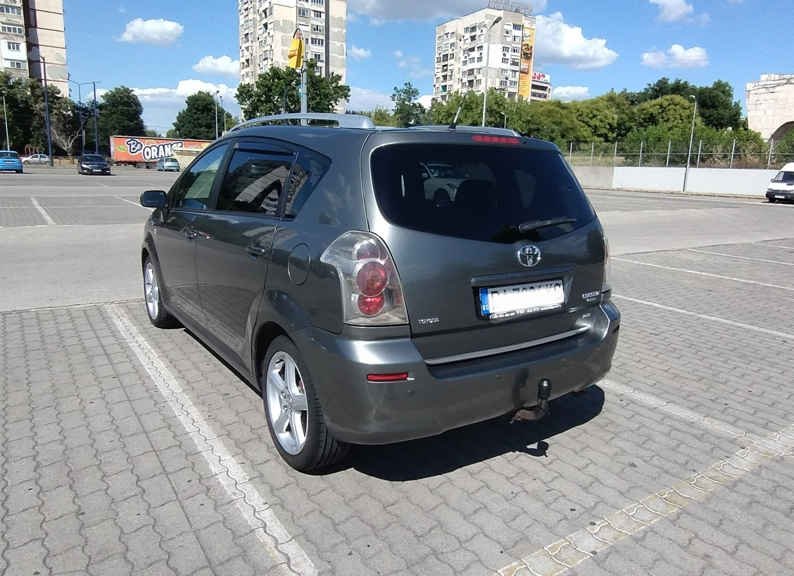 Toyota Corolla verso D-4D, снимка 5 - Автомобили и джипове - 55647249