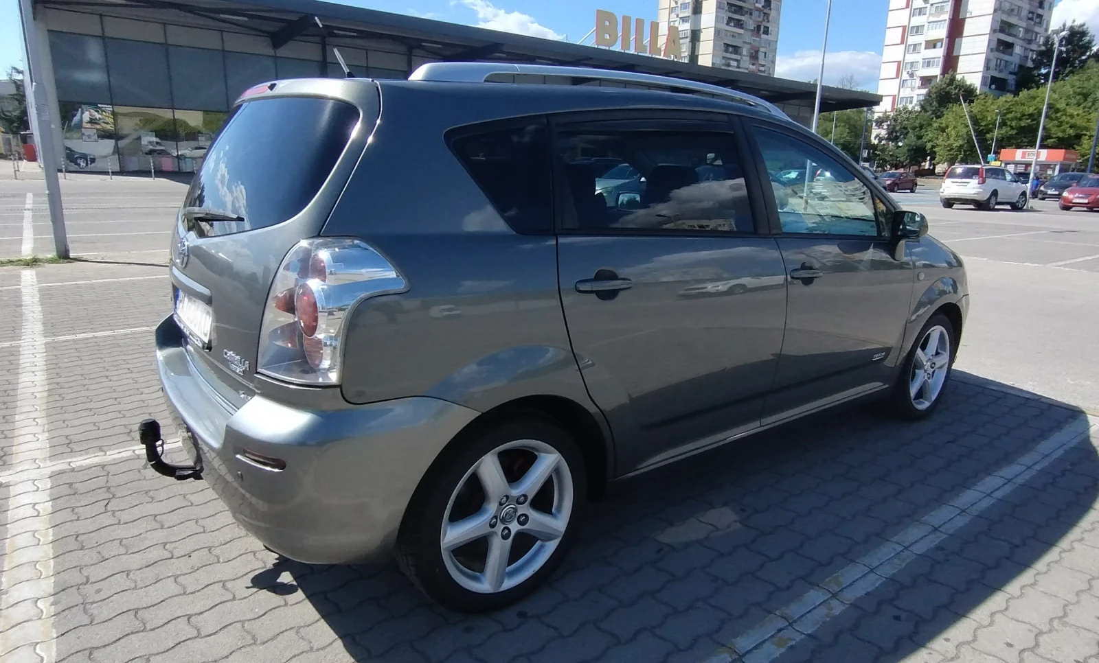 Toyota Corolla verso D-4D, снимка 3 - Автомобили и джипове - 55647249