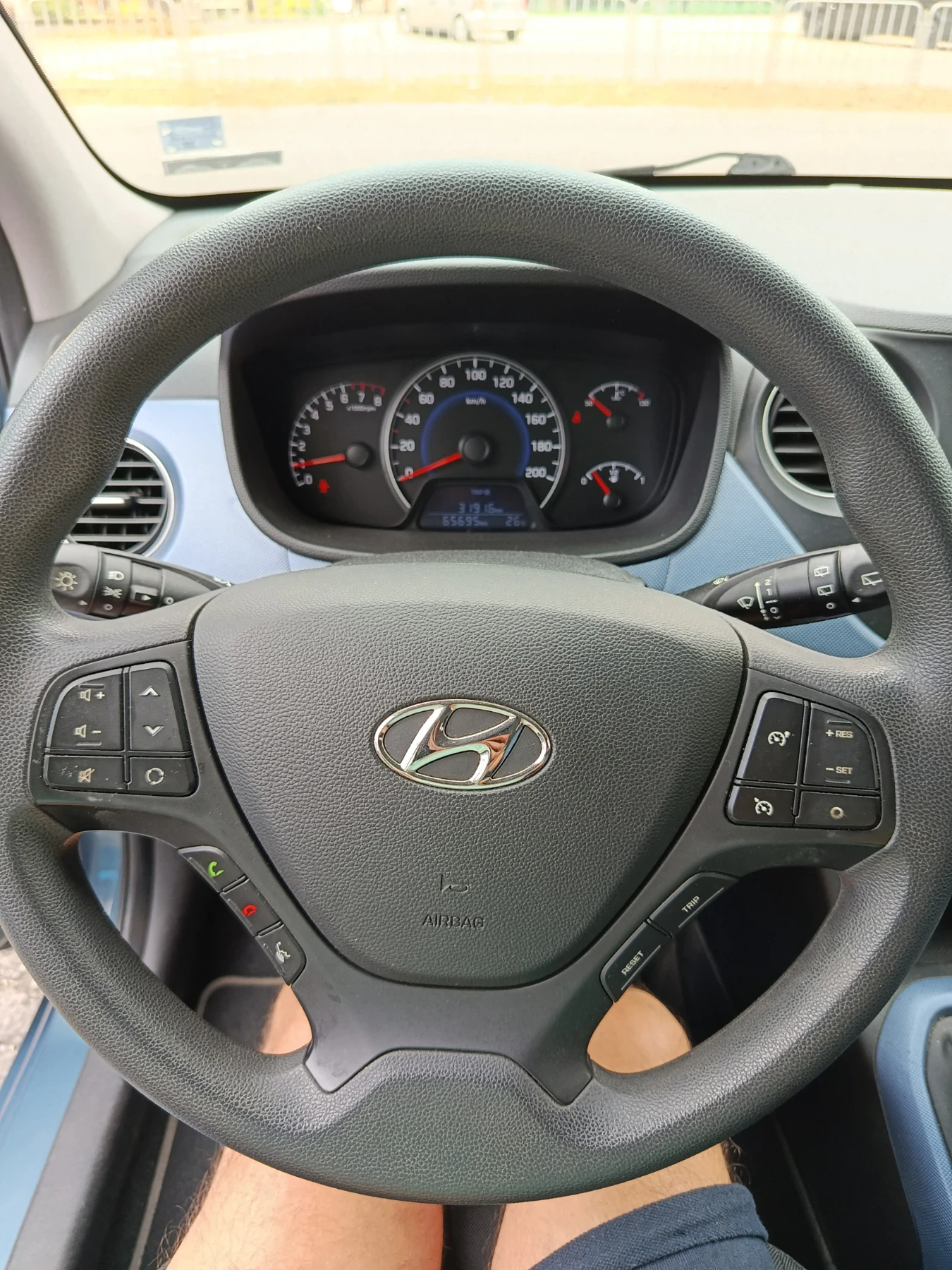 Hyundai I10, снимка 10 - Автомобили и джипове - 55851843