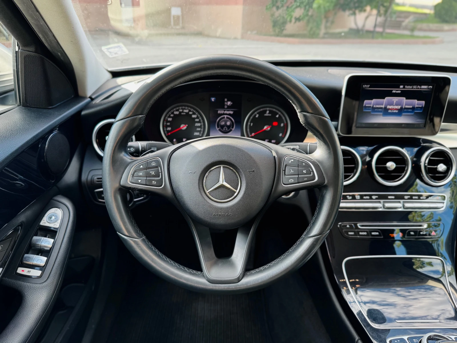 Mercedes-Benz C 200 7G-Tronic Plus, снимка 11 - Автомобили и джипове - 55961761