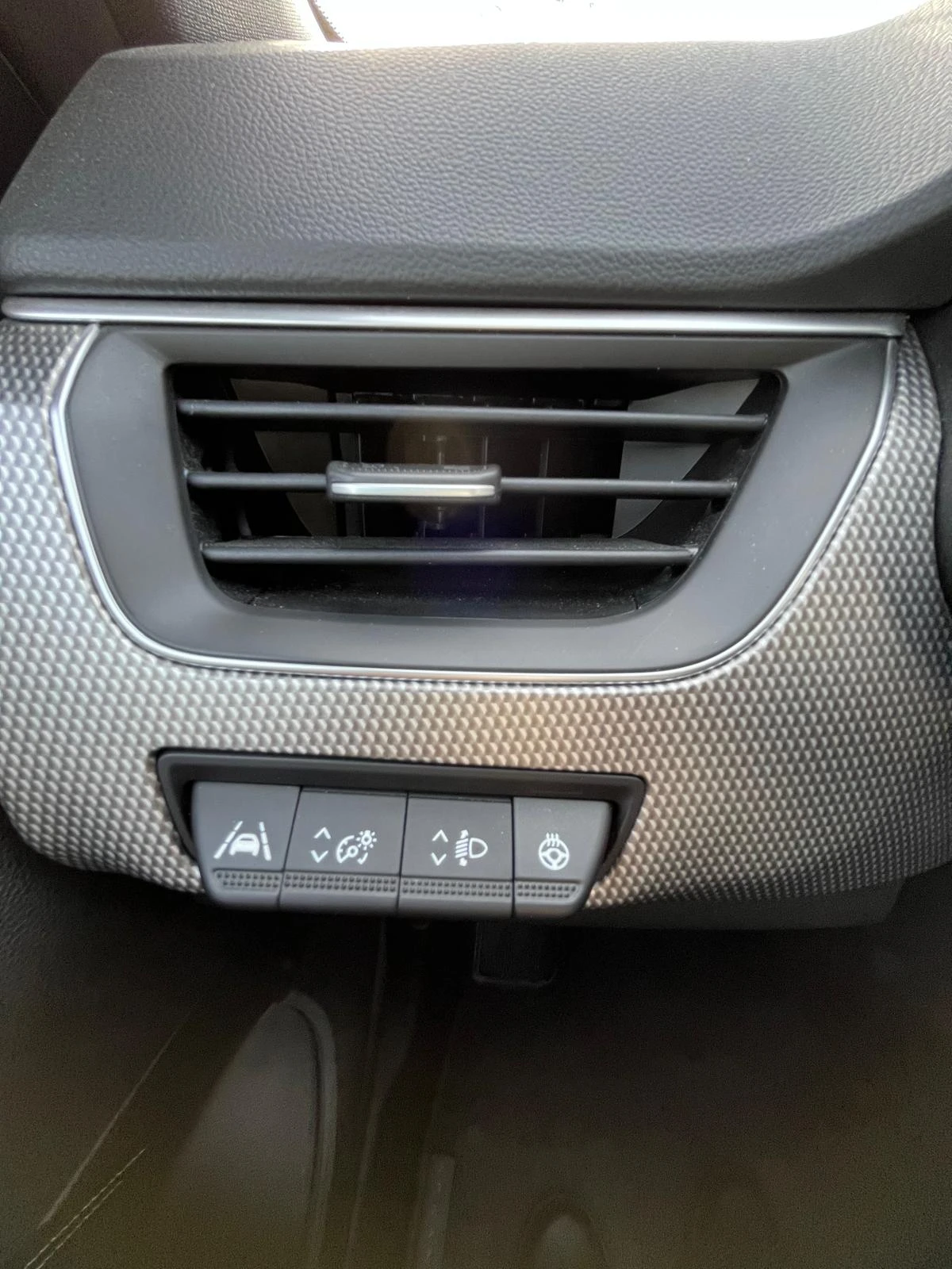 Renault Arkana mild hybrid EDC, снимка 15 - Автомобили и джипове - 56630524